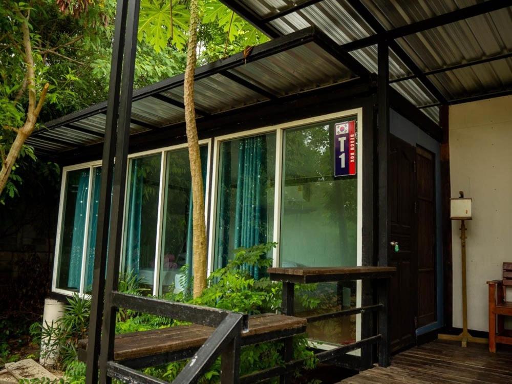 Beach Box Resort At Rimlay 라용 외부 사진